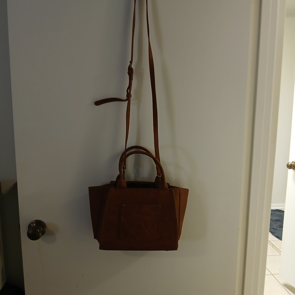 Elegant Brown Leather Handbag